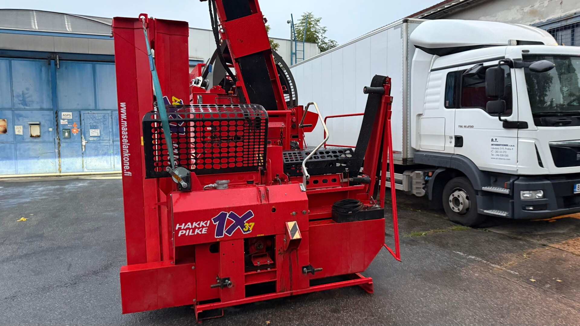 Hakki Pilke 37 Easy pohon traktor