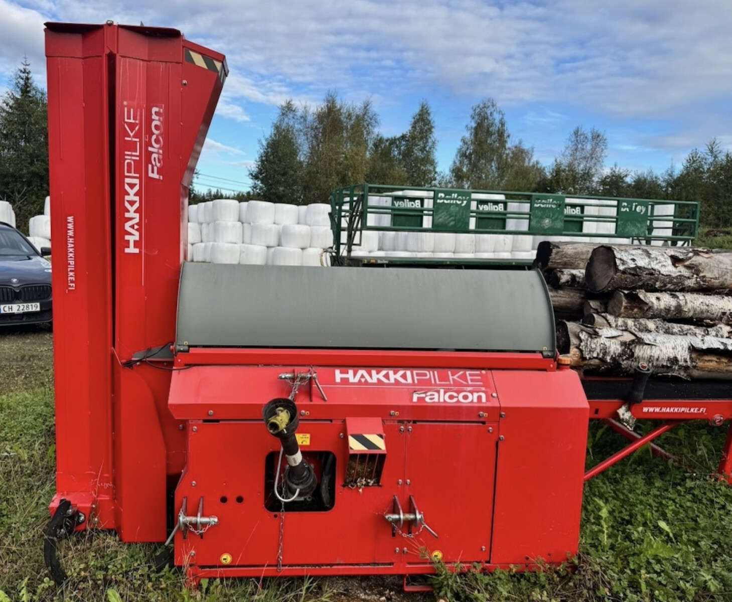 Hakki Pilke Falcon 35 plus podavací stůl