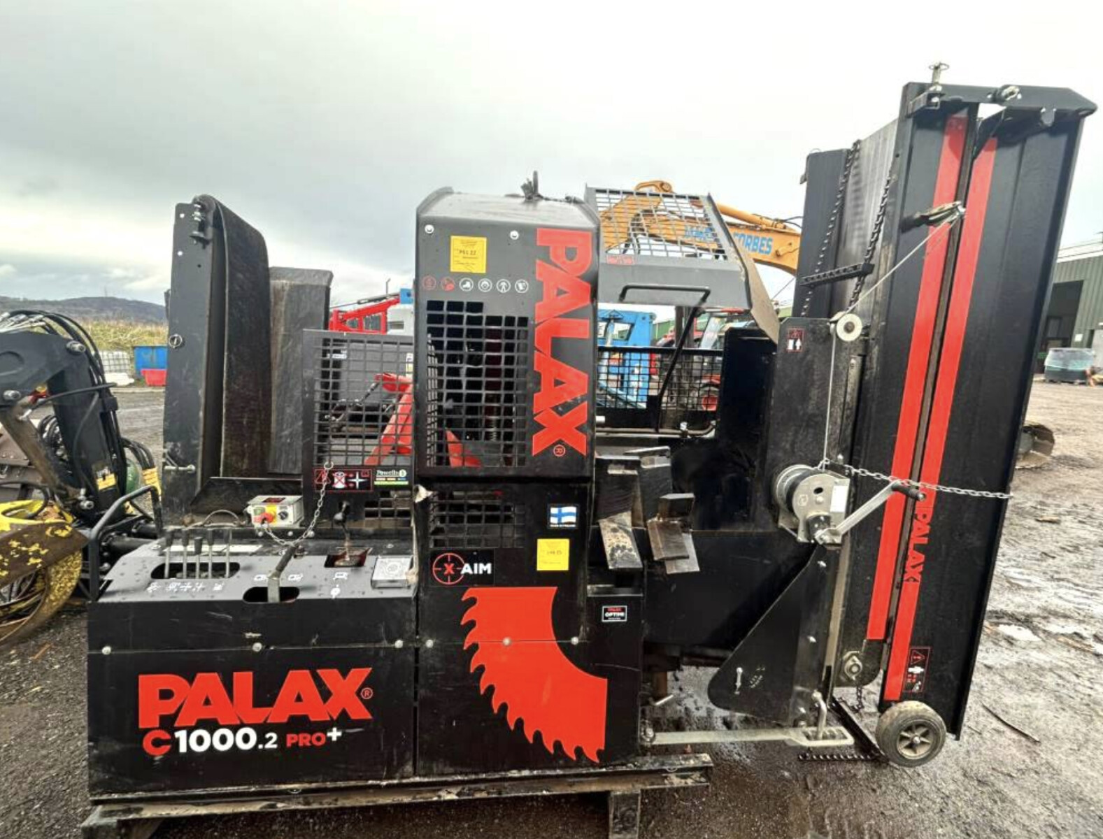 Palax C1000.2 Pro + štípačka dřeva s podávacím stolem